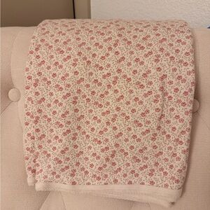 Jamie Kay blanket in Floral Egret